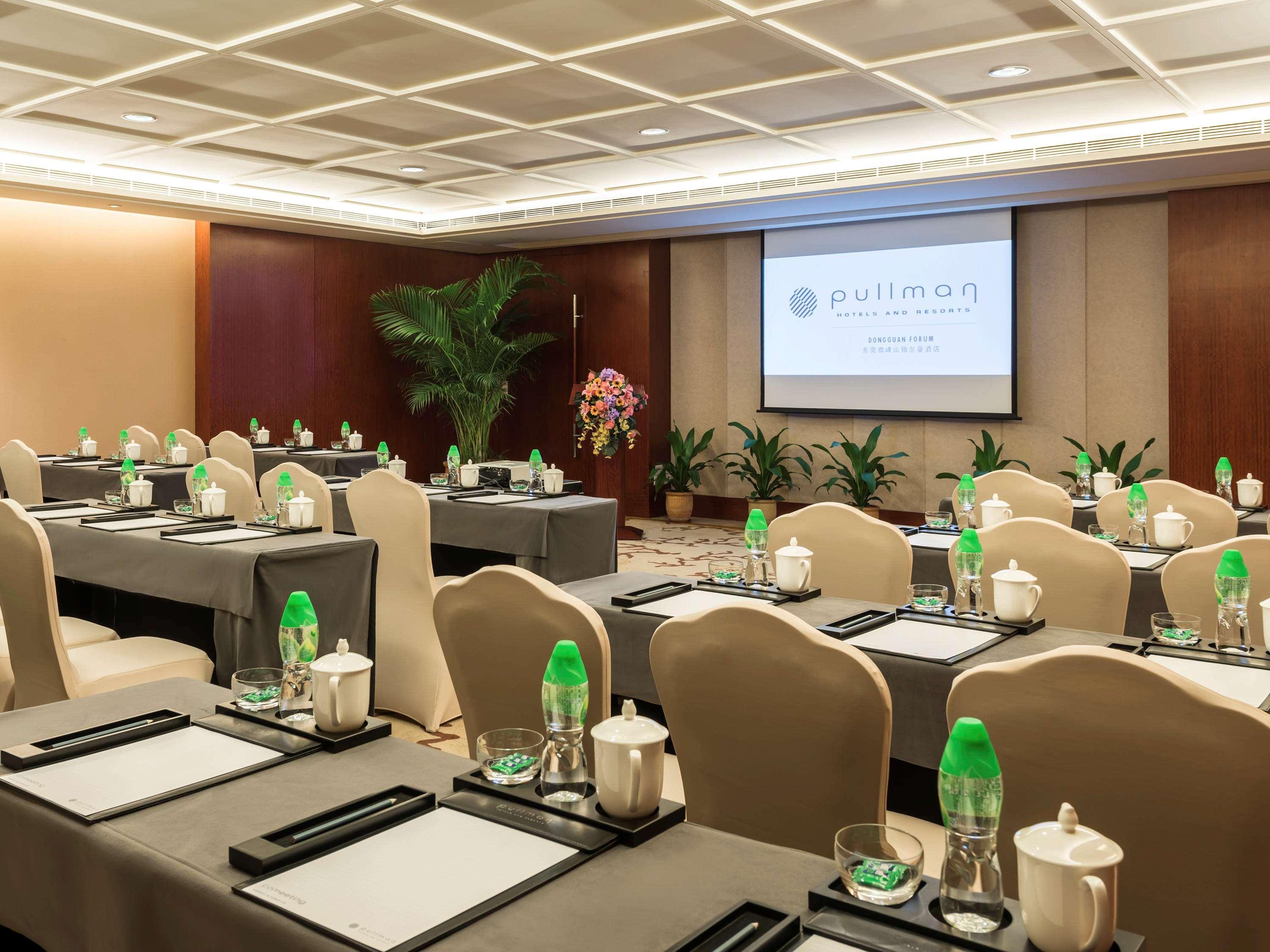 Pullman Hotel And Pullman Living Dongguan Forum Eksteriør billede